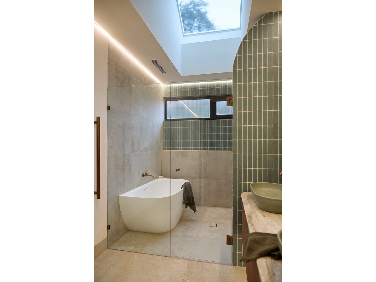 In Situ - Kado Lussi Cast Solid Surface Freestanding Thin Edge Back to Wall Bath with Plug & Waste 1500mm White