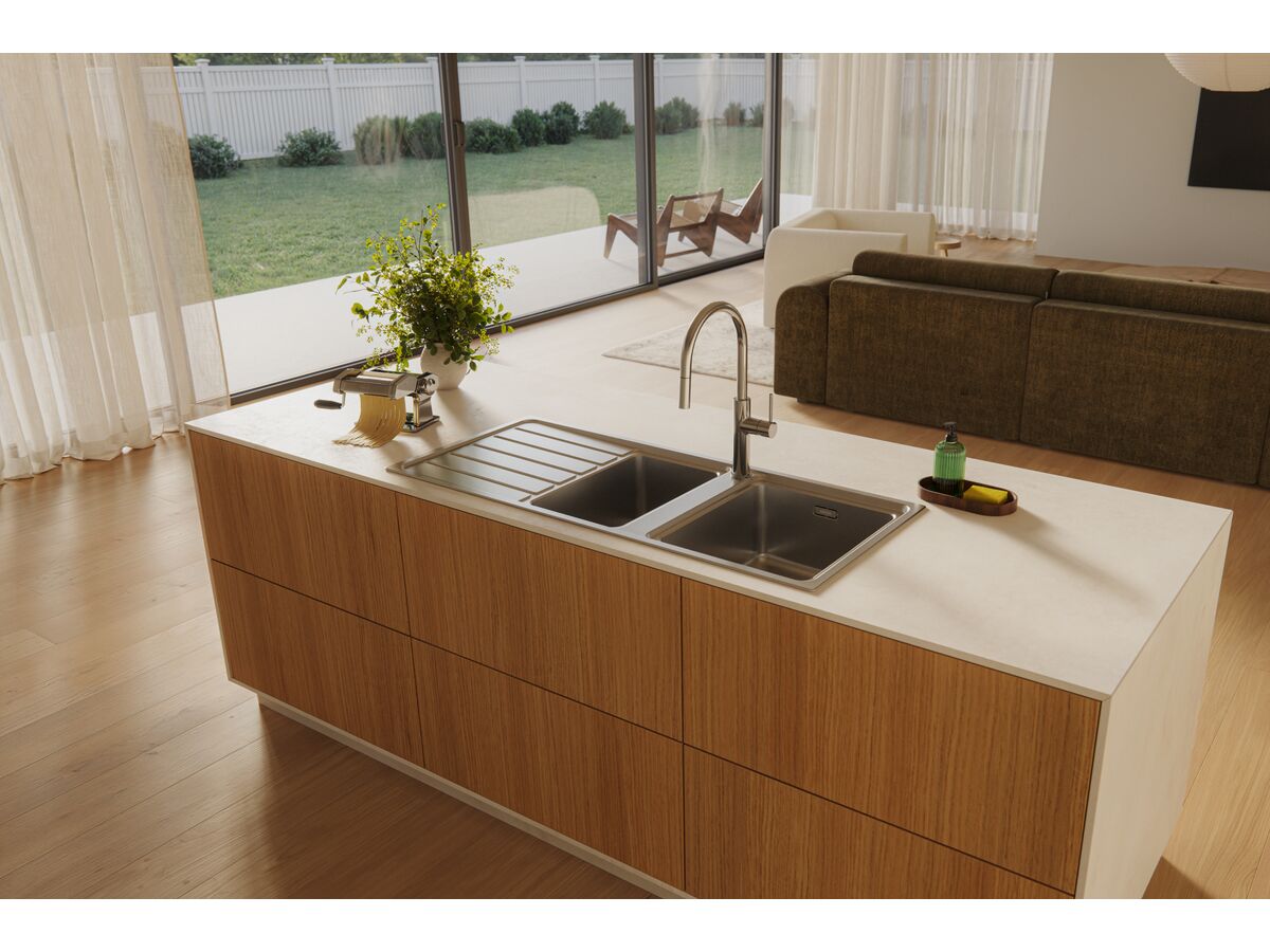 In Situ - Memo Oscar Inset Right Hand 1 & 1/2 Bowl & Drainer Sink Overflow 1 Taphole - Full Scene
