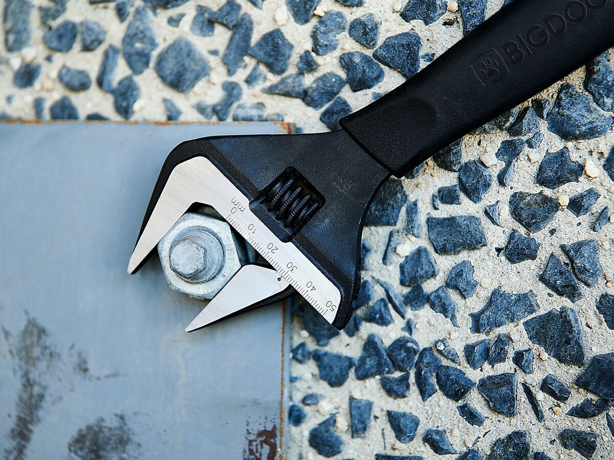 Bigdog Adjustable Wide Jaw Wrench 200mm