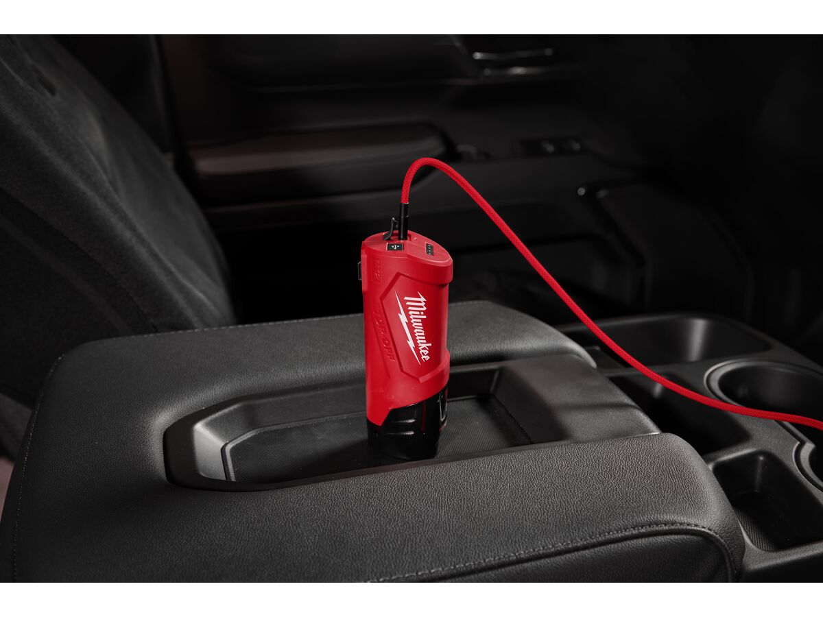 Milwaukee M12 USB-C Travel Charger