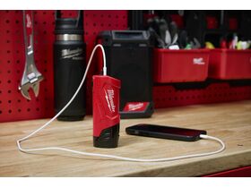 Milwaukee M12 USB-C Travel Charger