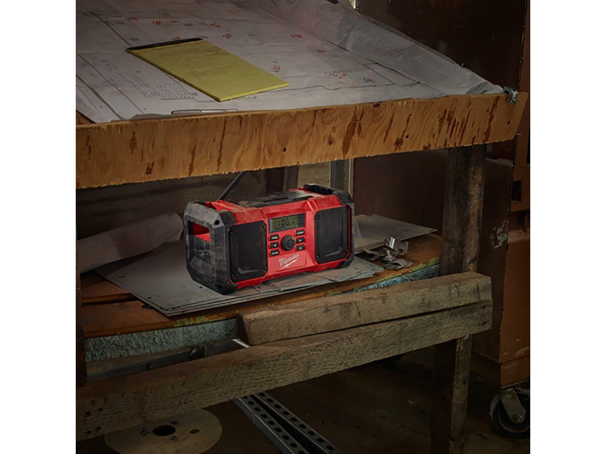 M18 Jobsite Radio