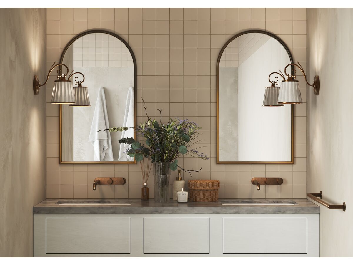 In Situ - Faucet Strommen Vara Fin Discovery Bronze Bathroom Scene 2