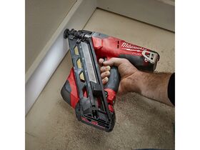 Milwaukee M18 15GA Angled Nail Gun