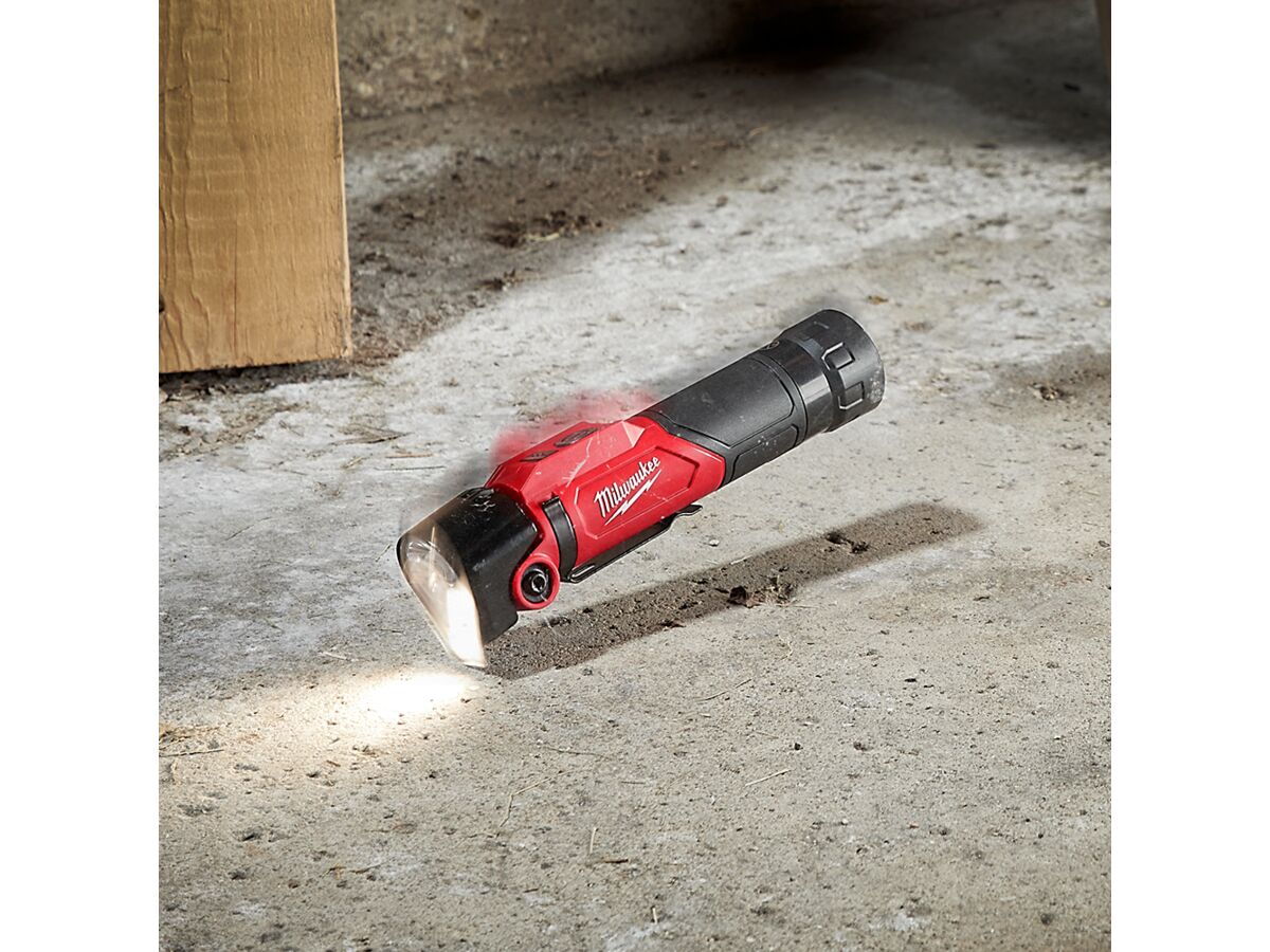 Milwaukee L4PWL-201 REDLITHIUM USB Pivoting Work Light Kit