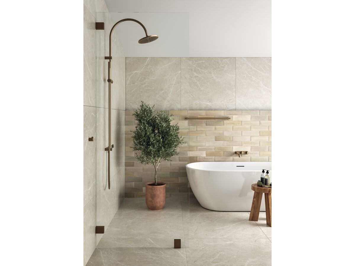 In Situ - Faucet Strommen Vara Fin Discovery Bronze Bathroom Scene