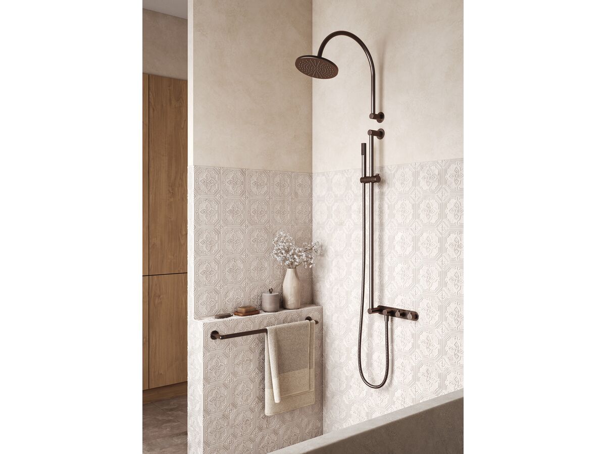 In Situ - Faucet Strommen Vara Fin Armada Bronze Bathroom Scene