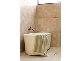 In Situ - Posh Solus Freestanding Bath with Overflow 1500 x 700 x 600mm White