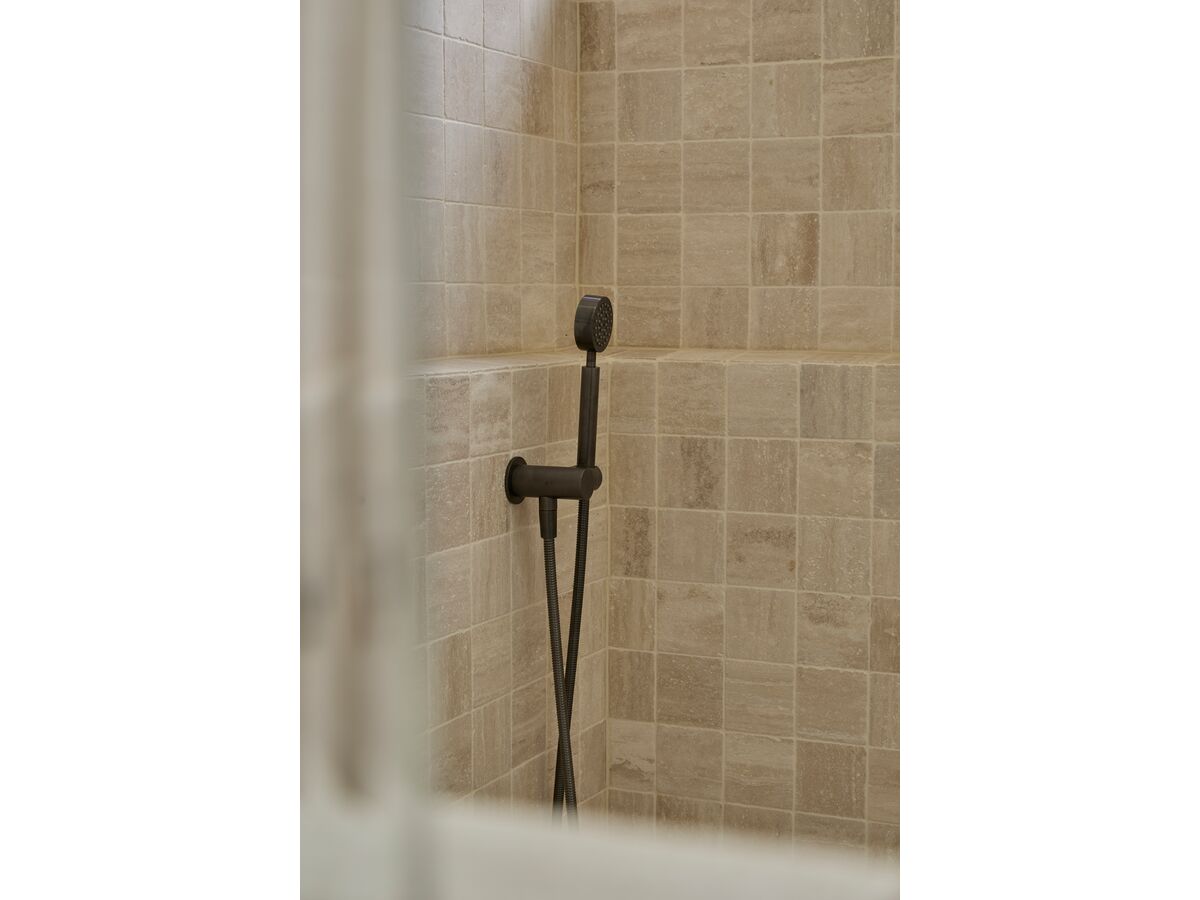 In Situ - Milli Mood Edit Round Handshower with Swivel Bracket PVD Brushed Gunmetal (3 Star)
