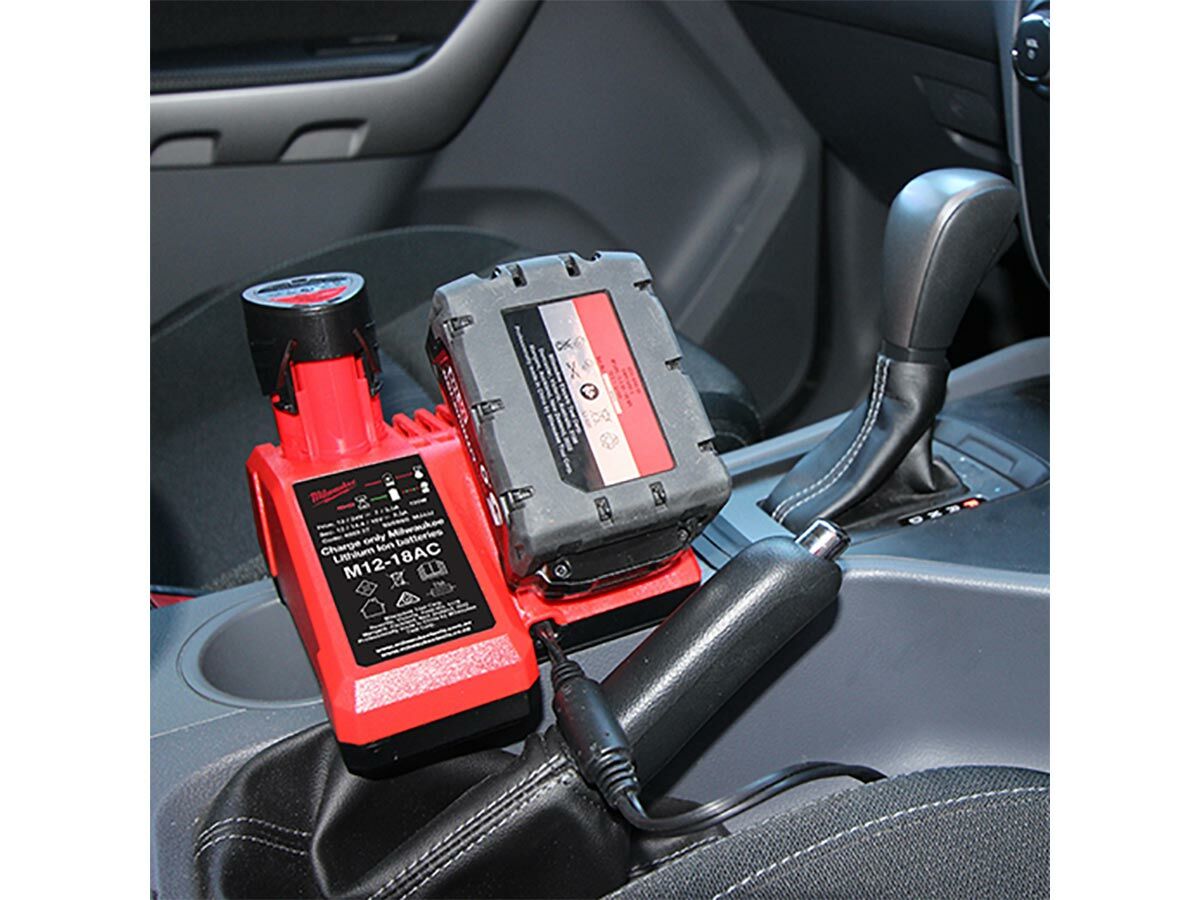 M12-18AC 12V/18V Dual Fast Car Charger