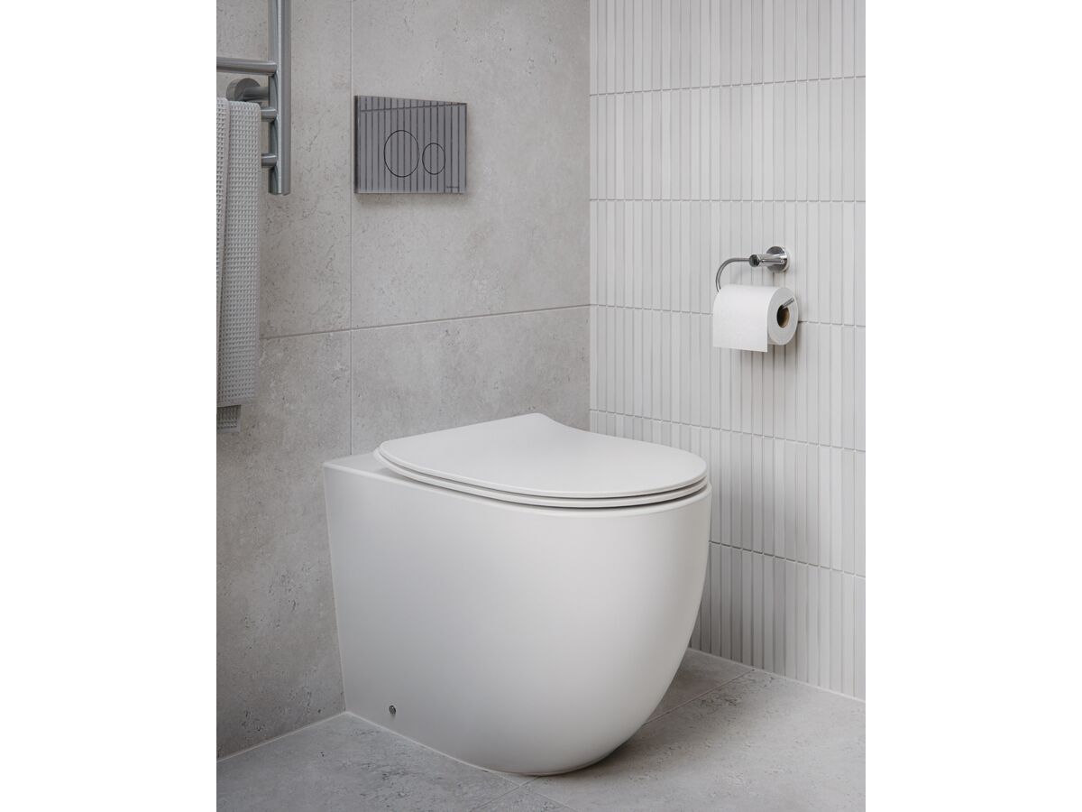 Posh Bathroom (Pan)