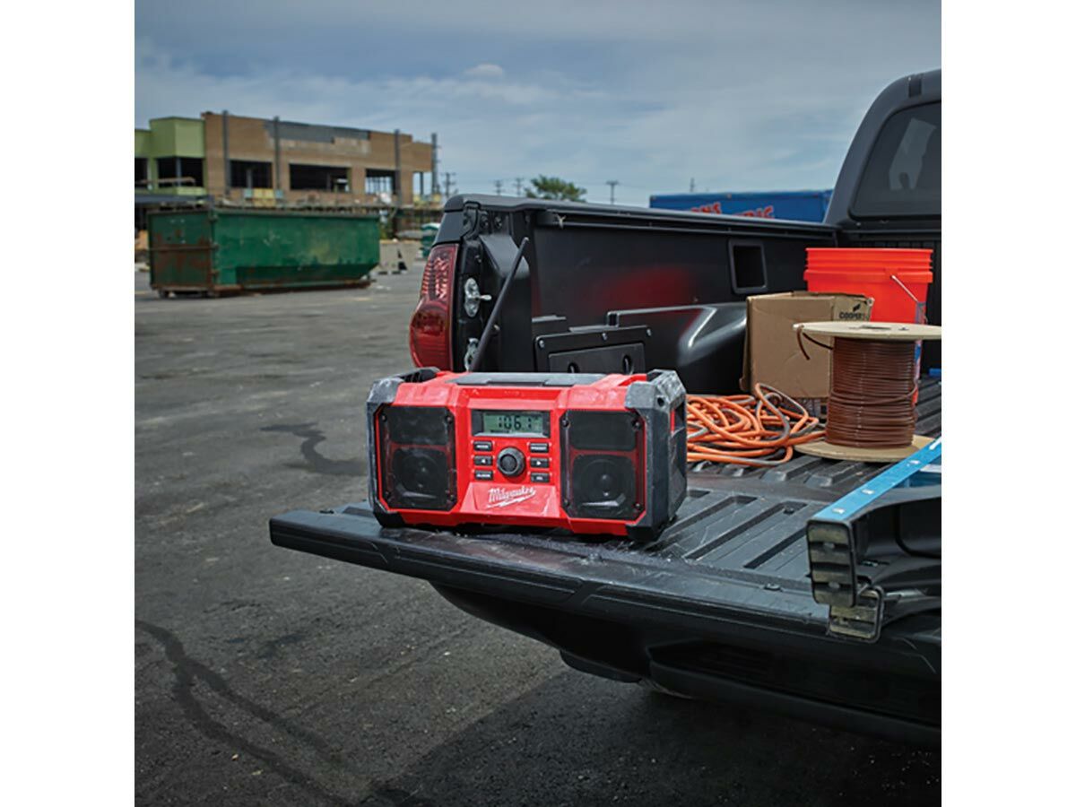 M18 Jobsite Radio