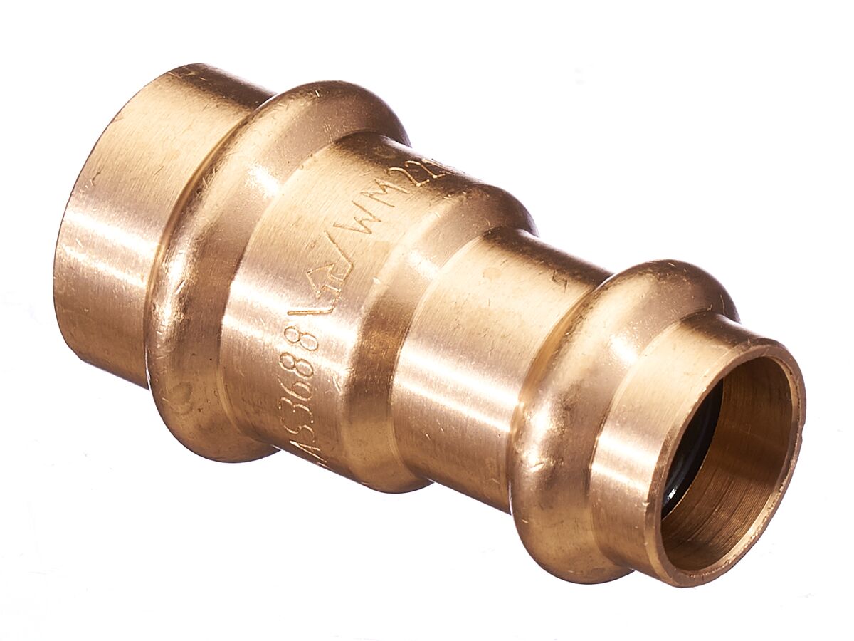 >B< Press Water Reducing Coupling 18mm x 15mm