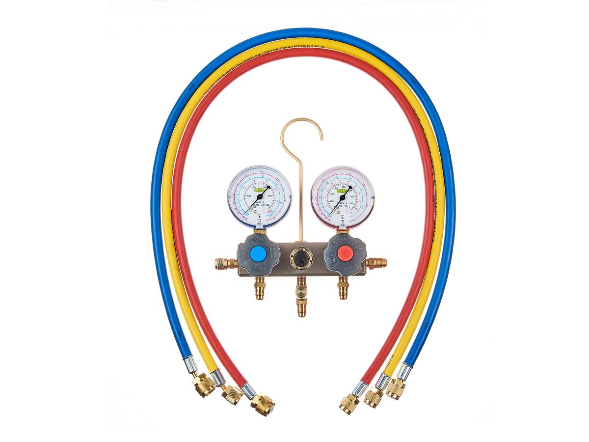 Refco Manifold 2 Way with Hoses BM26DSR32 from Reece