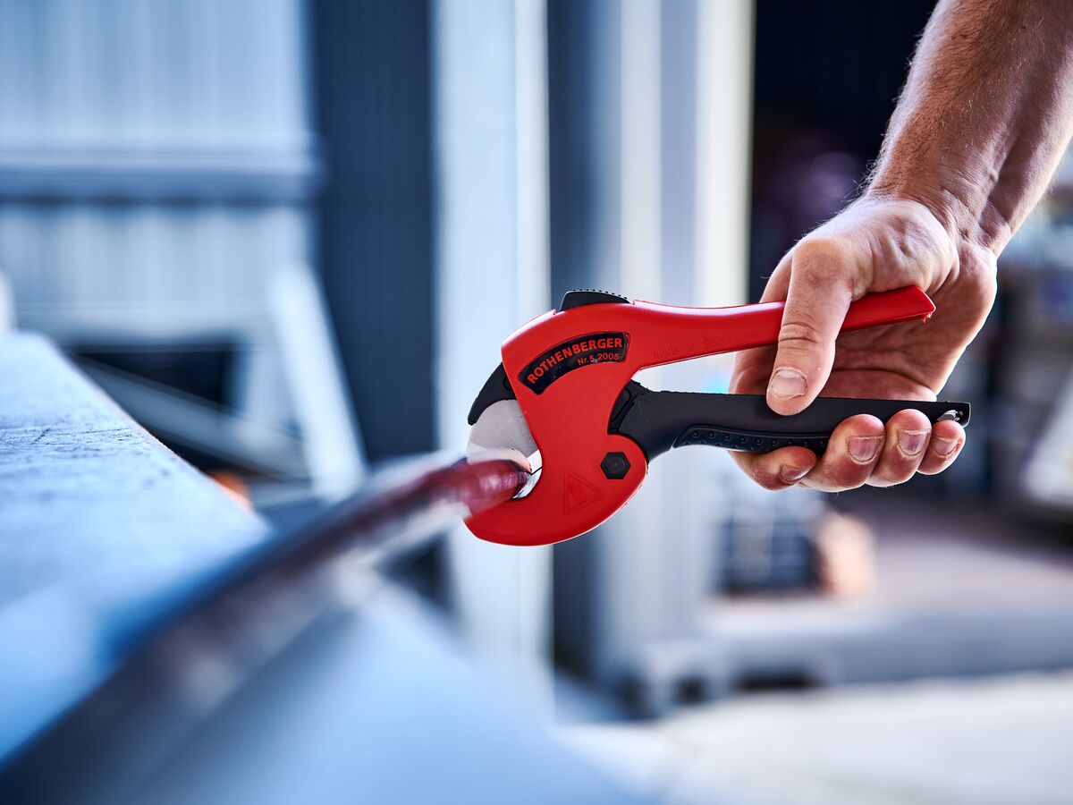 Rothenberger Rocut Plastic Pipe Shears 26mm from Reece