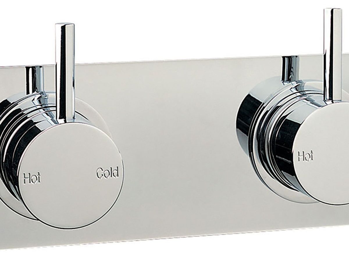 Scala Shower / Bath Combination Mixer Tap Chrome from Reece