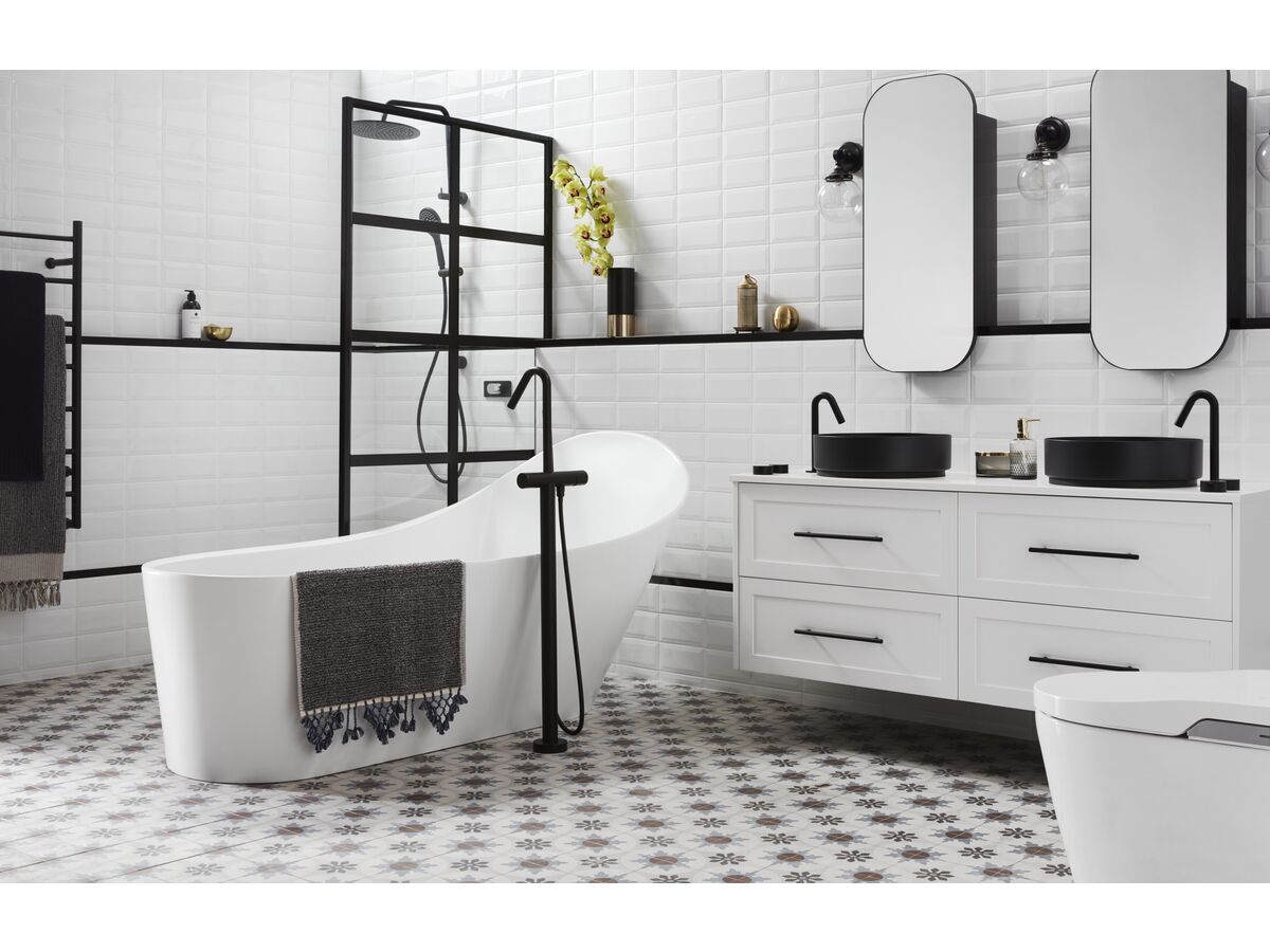 Mizu Drift Twin Rail Shower with 300 Brass Overhead with Top Rail Water