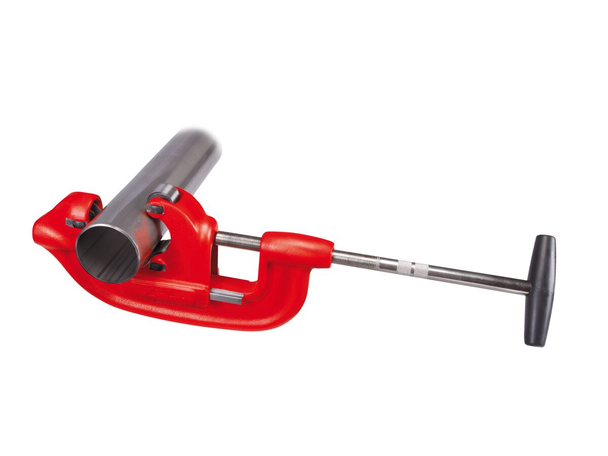 R/BERG ENORM 4" Steel pipe cutter from Reece