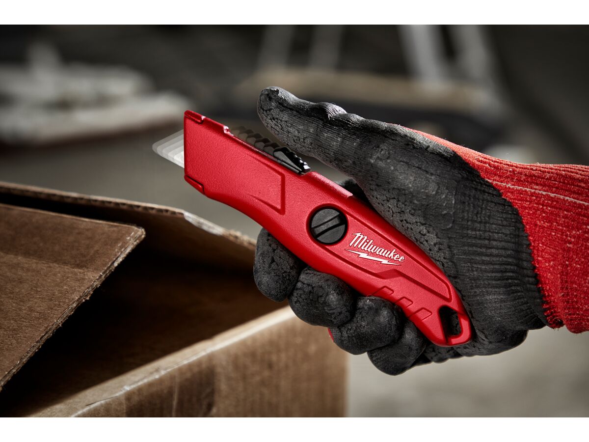 Milwaukee Self-Retracting Knife