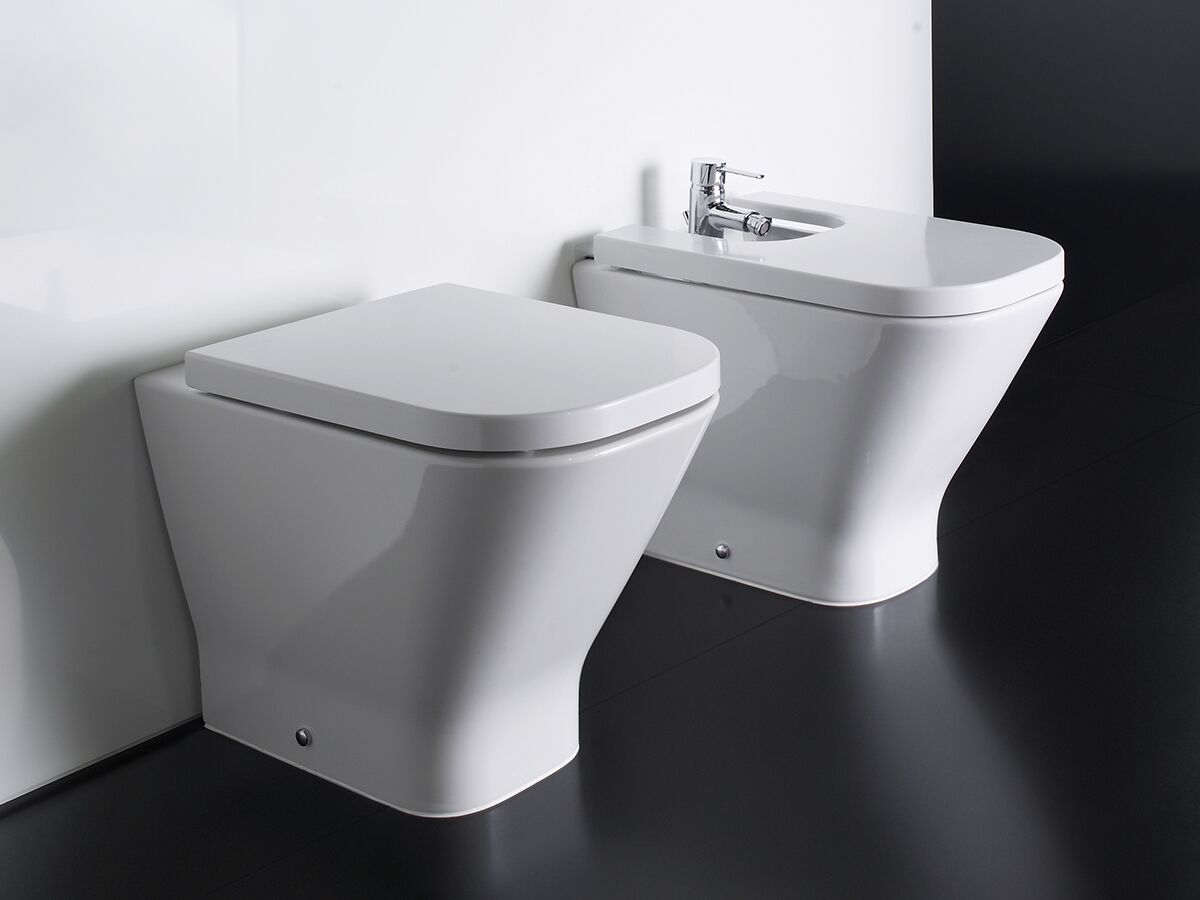 Roca The Gap Back to Wall Bidet & Cover 1 Taphole White from Reece