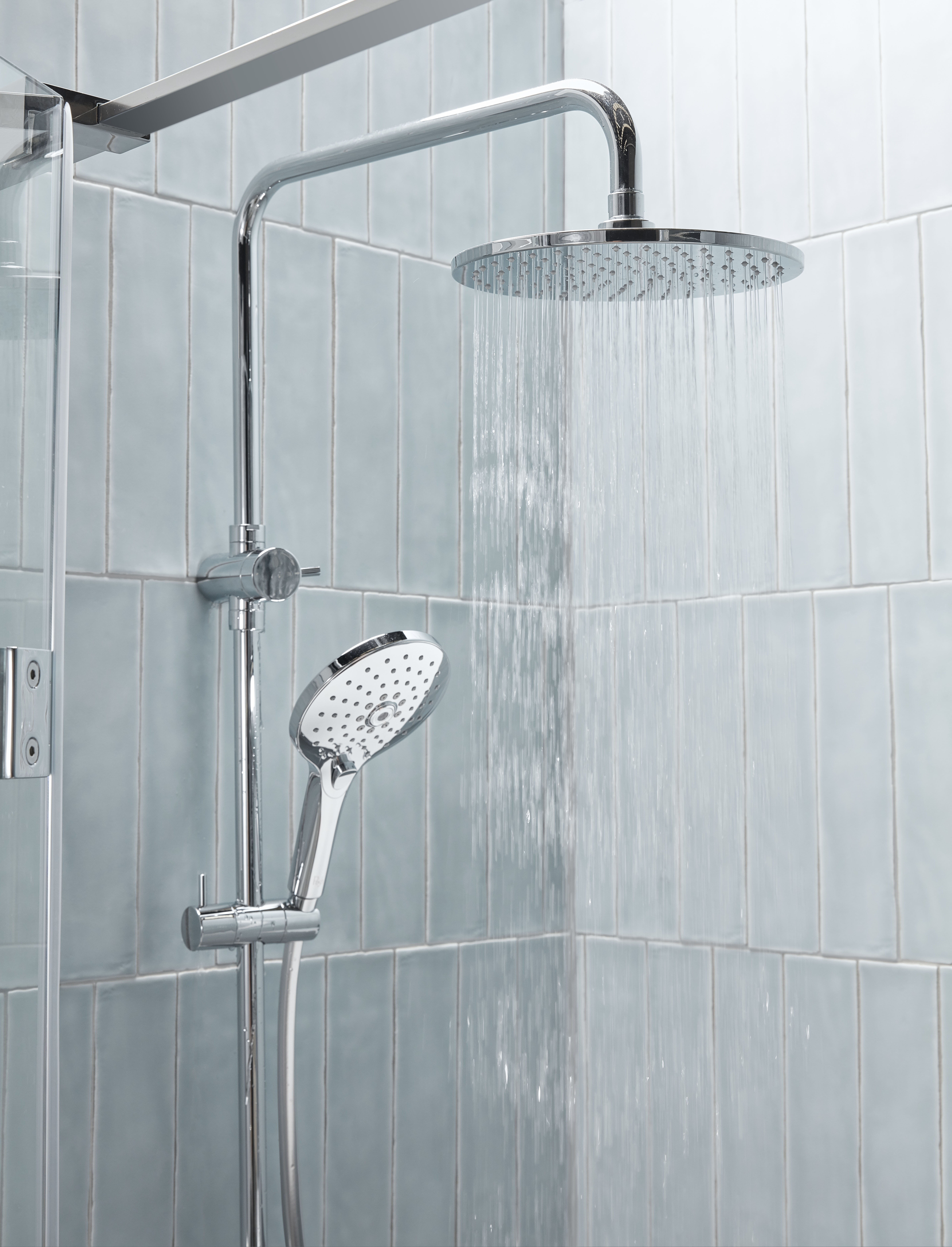 Posh Domaine Twin Rail Shower with Top Rail Water Inlet Chrome (3 Star