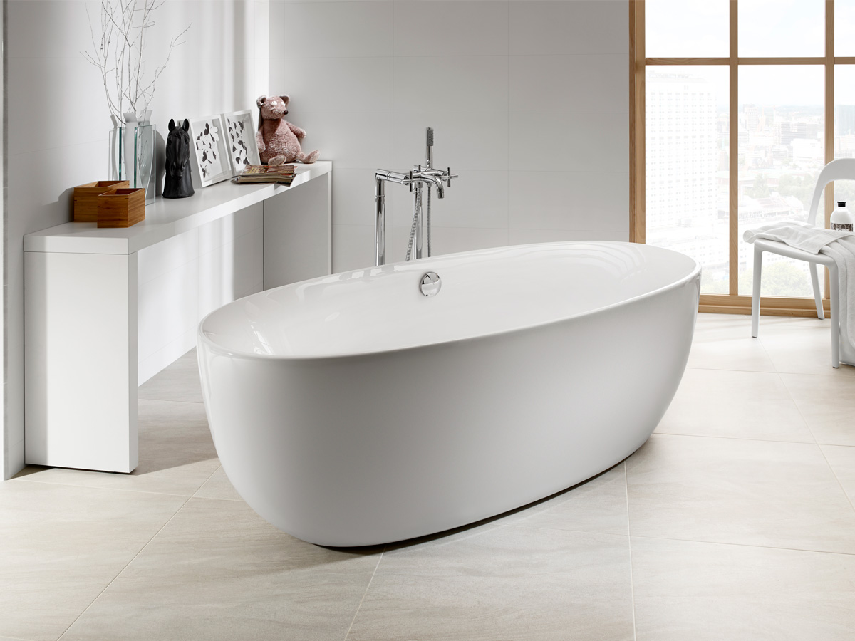 Roca Virginia Freestanding Bath 1700mm with Overflow White/ Chrome from