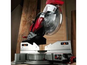 Milwaukee Compound Saw 305mm 1800W