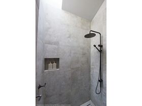 H4 RM1 Guest Bathroom Steph and Gian-022
