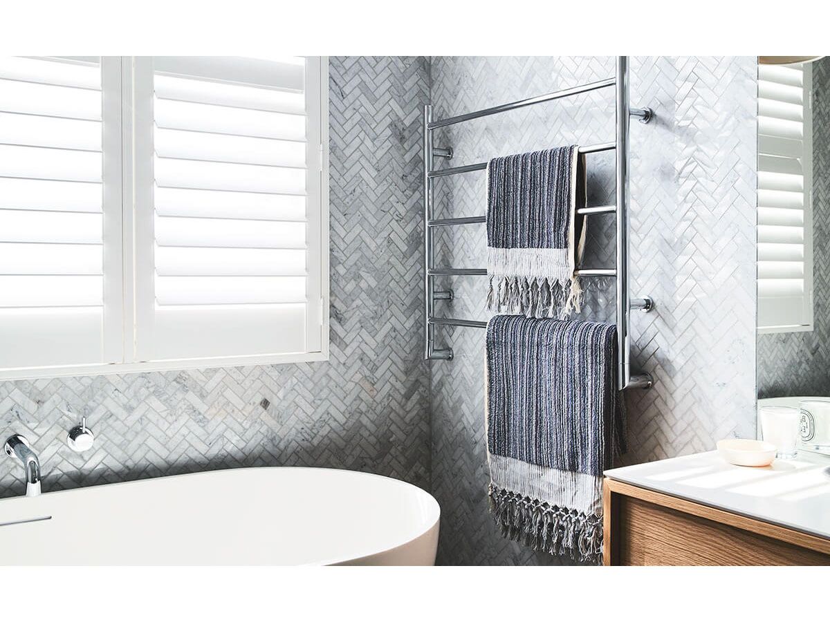 Kado Lussi Heated Towel Rail (PLUG) Wall Mount 730 x 800mm Chrome